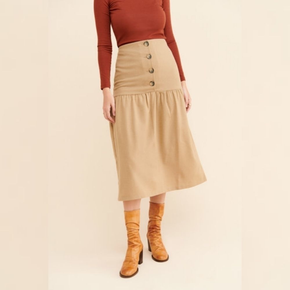 Rita Row Beauty in Buttons Tan Wool Blend Midi Skirt Tan Sz M NEW